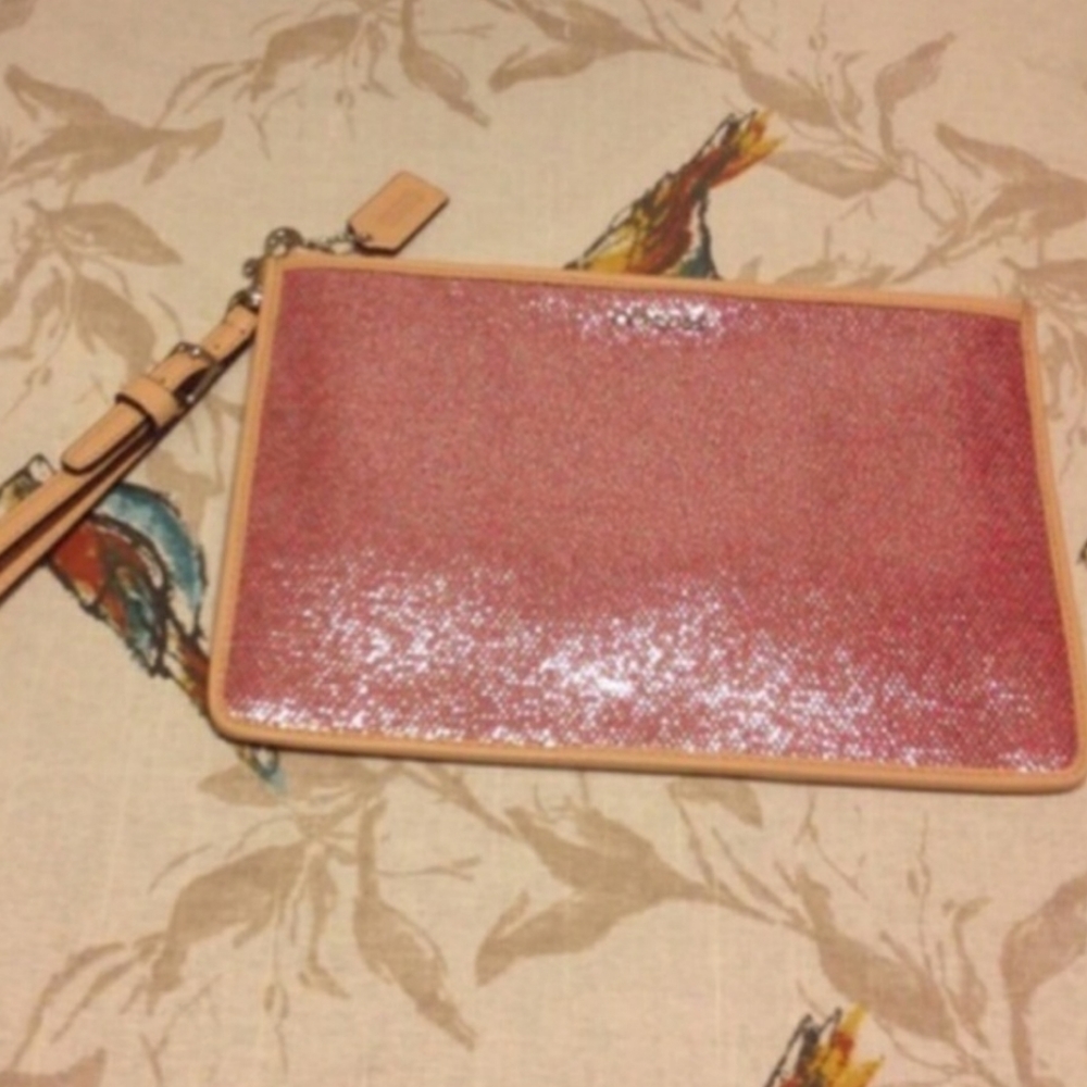 Coach - Picture 4 of 4